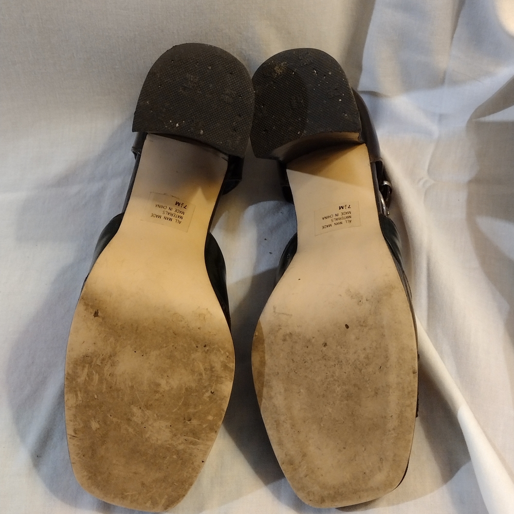 Studio Women's Black and Brown Heels - Picture 6 of 10